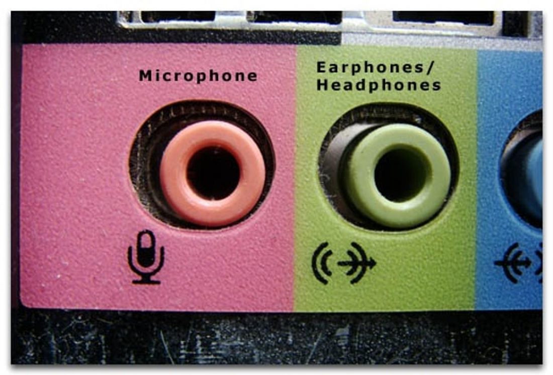 pc headphones and mic