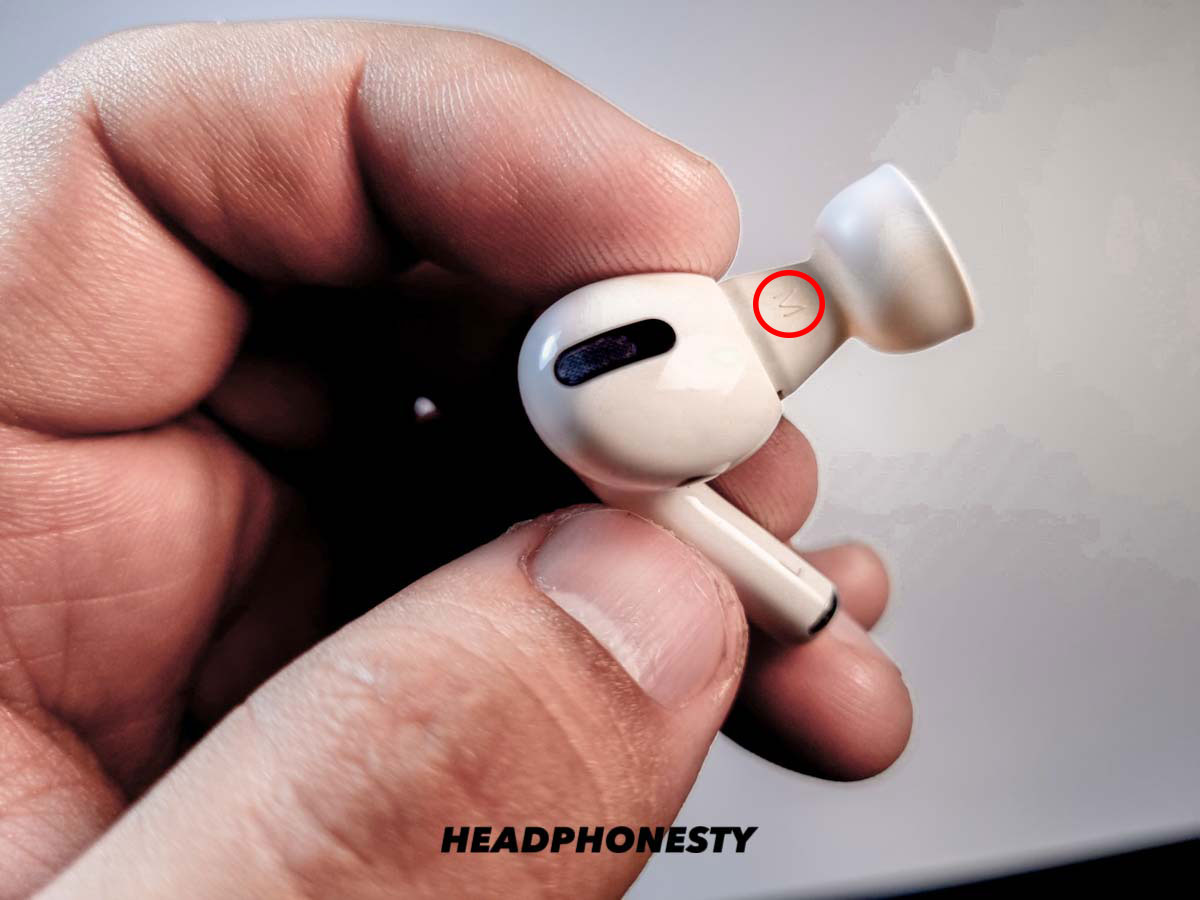 5 Simple Tips To Keep AirPods Falling Out - Headphonesty