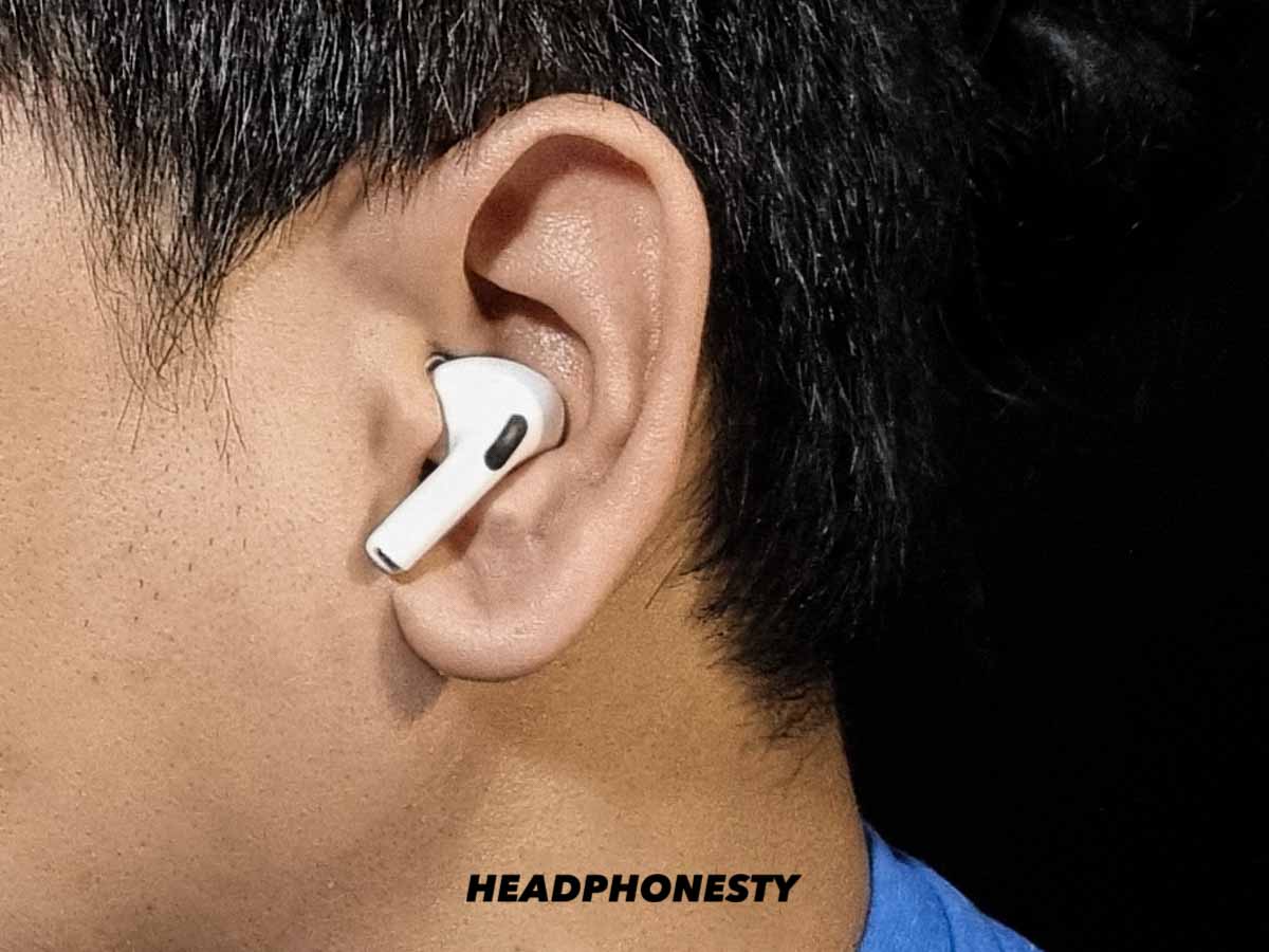 airpods pro fall out
