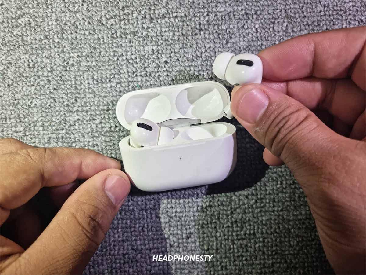 Set up your replacement AirPods or charging case - Apple Support