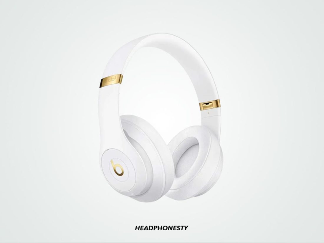Close look at the Beats headphones (From: Amazon)