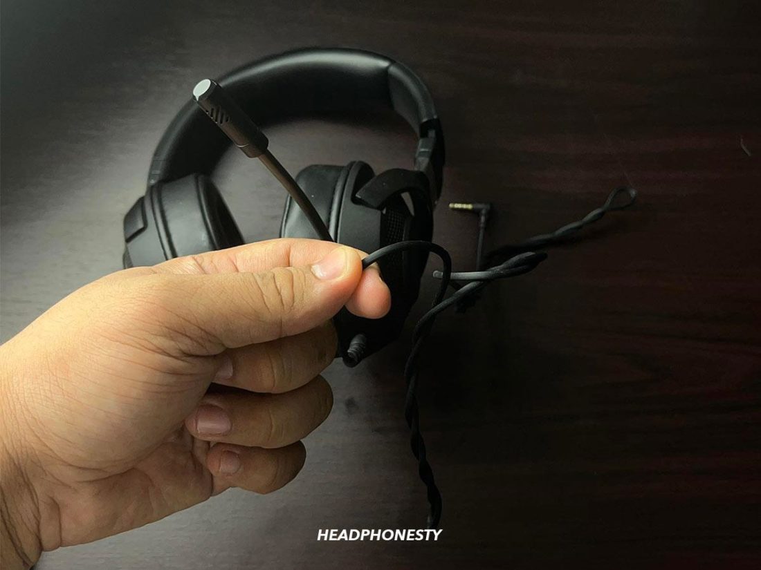 4 Quick   Easy Hacks to Straighten Out Headphone Wires - 25