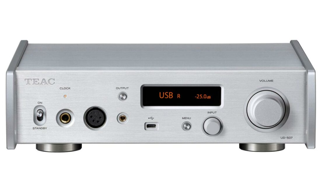 Front view of the TEAC UD-507. (From: TEAC)