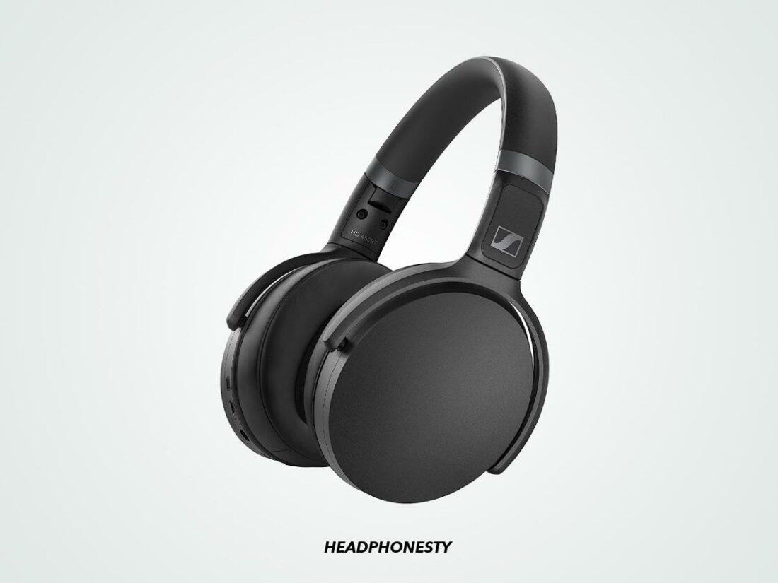 Close look at the Sennheiser HD 450BT. (From: Amazon)
