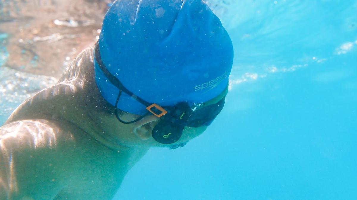 How the Finis Duo looks like when used on a lap swimming session. (From: Josh Geronimo)